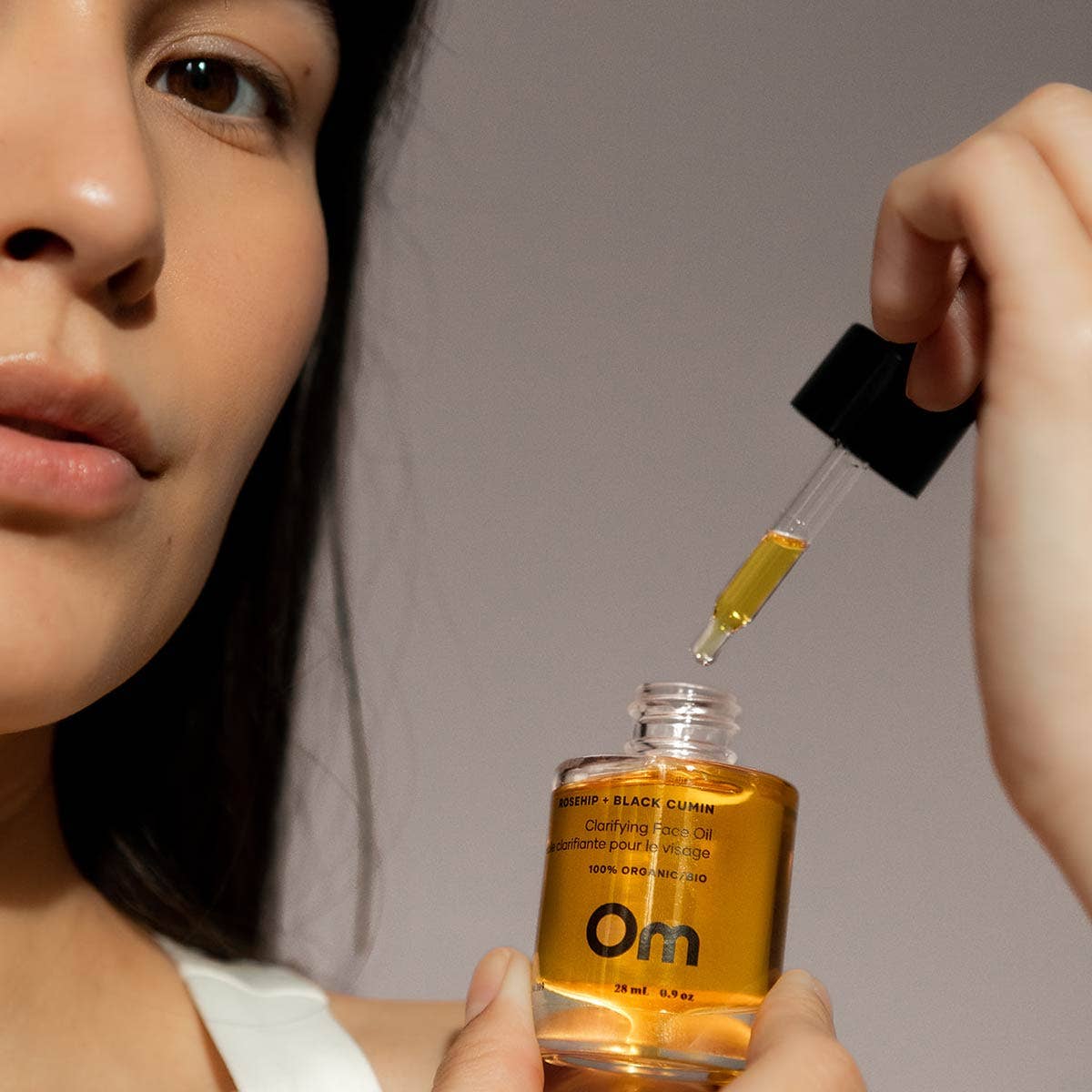 Om Rosehip and Black Cumin Clarifying Face Oil